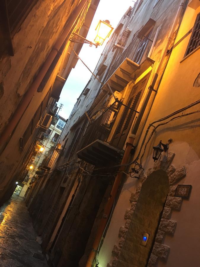 Alle Antiche Mura Del Vicolo Apartman Palermo Kültér fotó